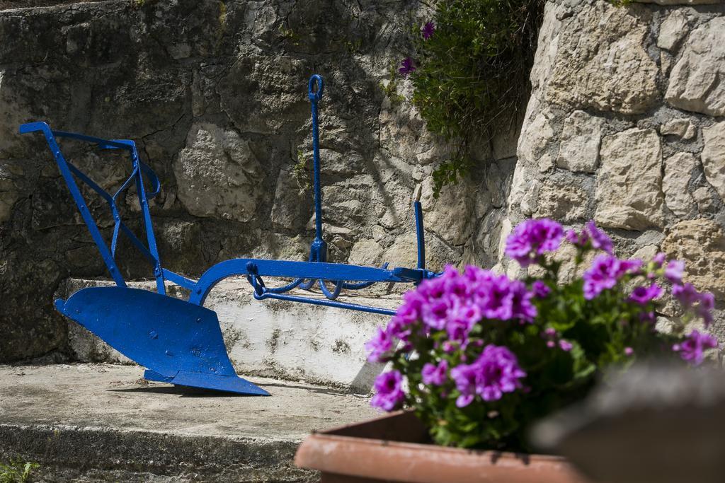 Villa Afrodite Mousata エクステリア 写真