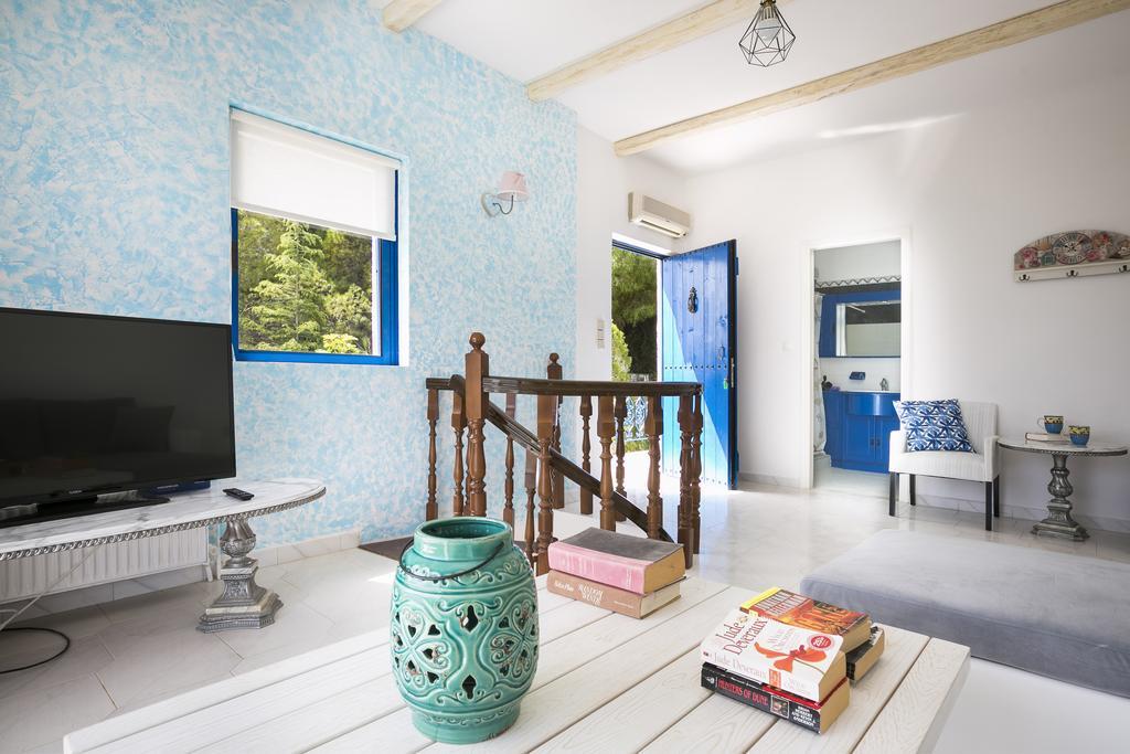 Villa Afrodite Mousata エクステリア 写真